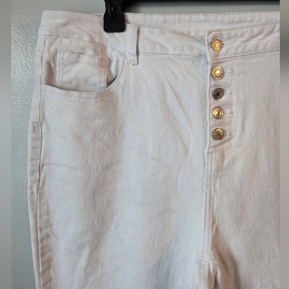 SHEIN White Button Up Flared Pants Spring Size 3XL - Picture 2 of 7